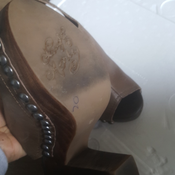 Suede Peep - Picture 9 of 9